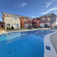 Resale - Villa -
Altaona Golf and Country Village - Altaona Golf - Country Village