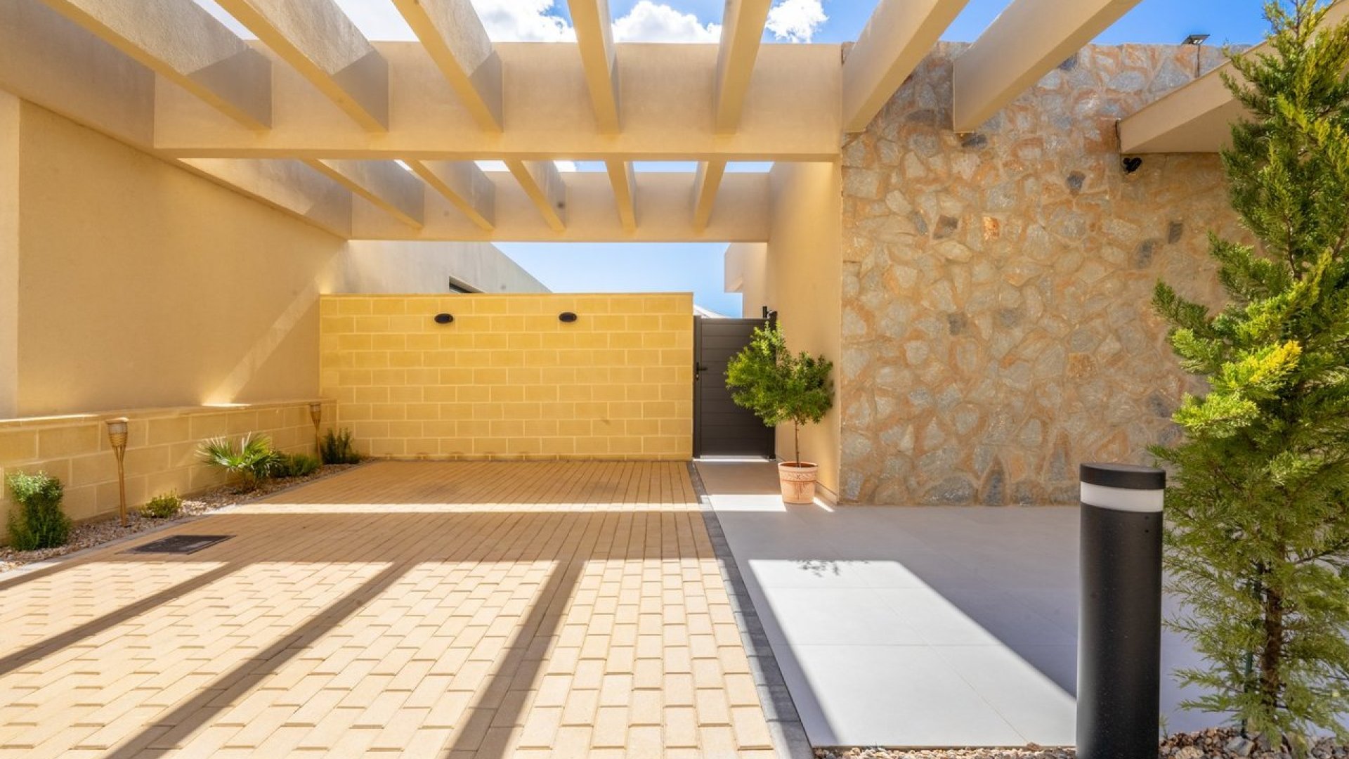 Resale - Villa -
Altaona Golf and Country Village - Altaona Golf - Country Village