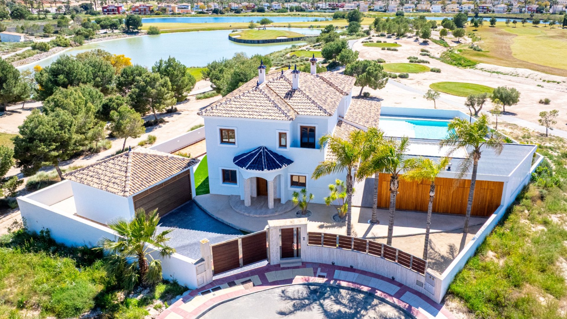 Resale - Villa -
Altaona Golf and Country Village - Altaona Golf - Country Village