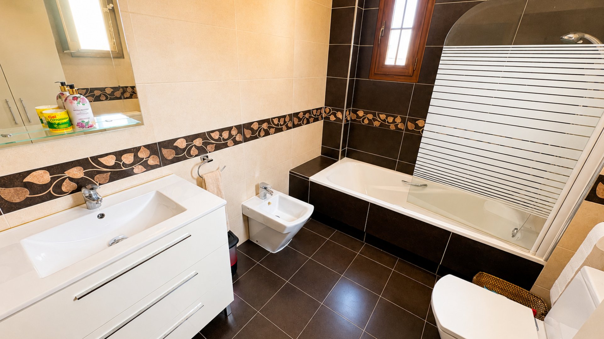 Resale - Villa -
Altaona Golf and Country Village - Altaona Golf - Country Village