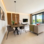 Resale - Villa -
Altaona Golf and Country Village - Altaona Golf - Country Village