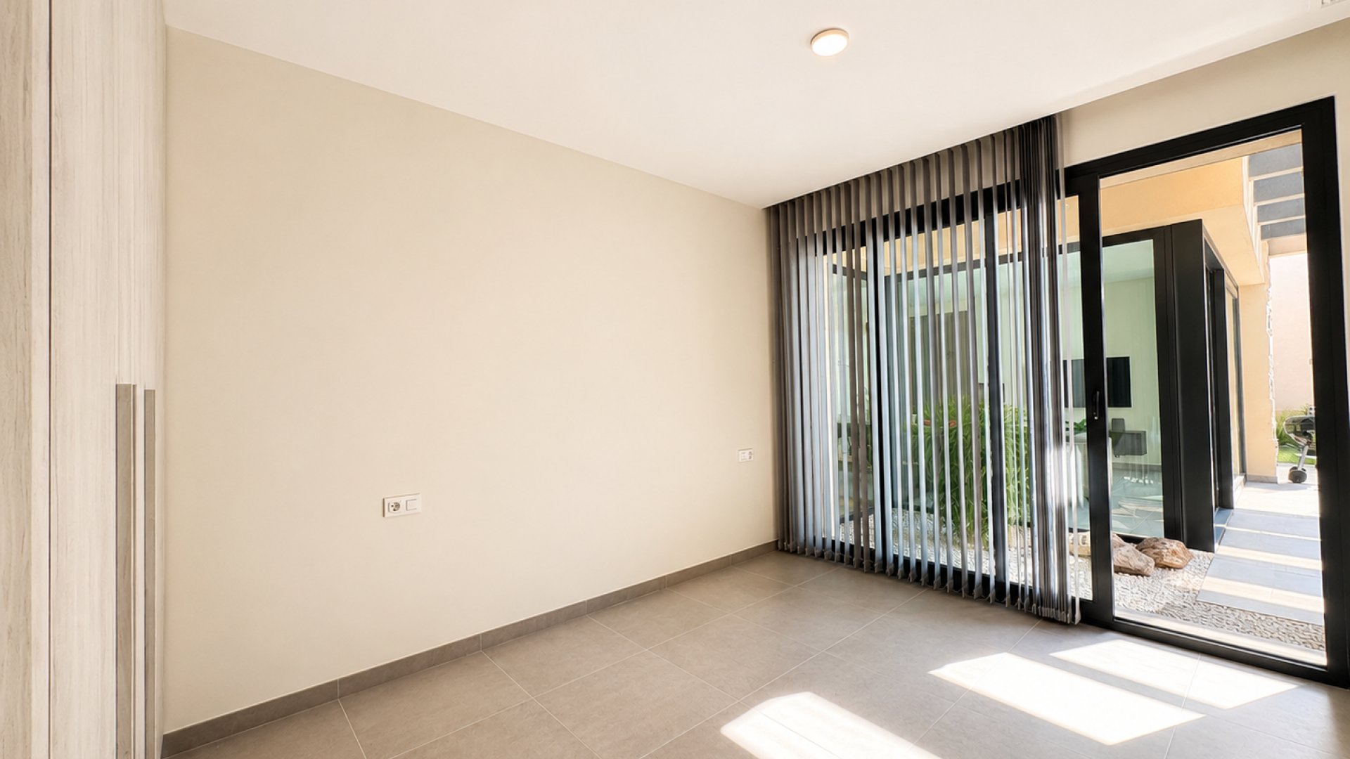 Resale - Villa -
Altaona Golf and Country Village - Altaona Golf - Country Village