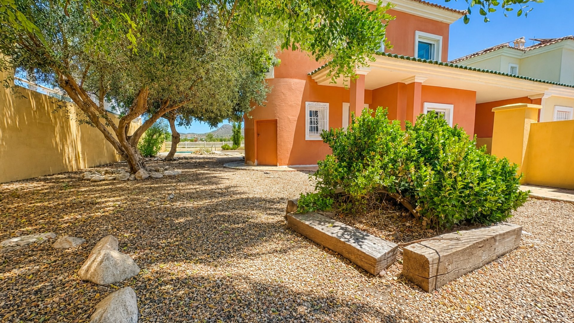 Resale - Villa -
Altaona Golf and Country Village - Altaona Golf - Country Village