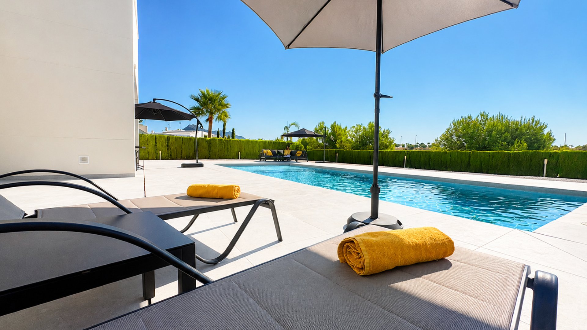 Resale - Villa -
Altaona Golf and Country Village - Altaona Golf - Country Village