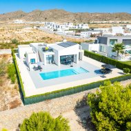 Resale - Villa -
Altaona Golf and Country Village - Altaona Golf - Country Village
