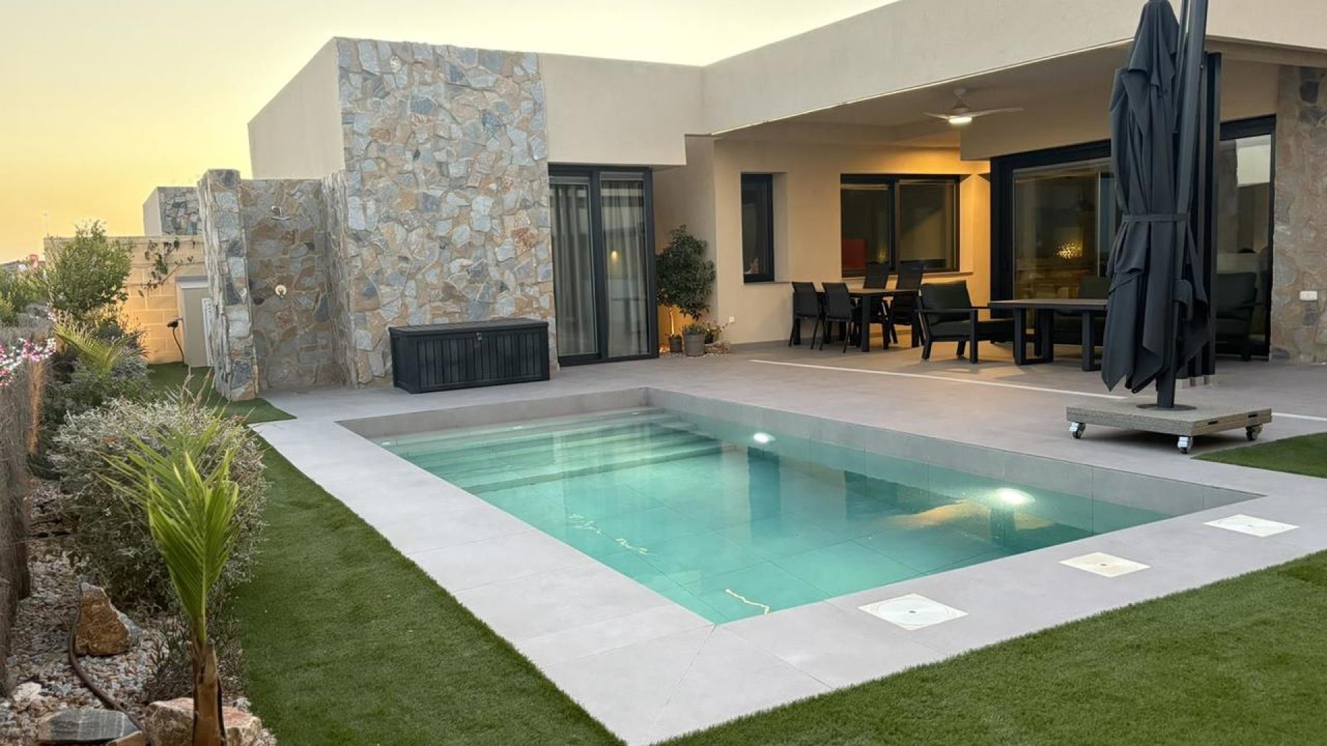 Resale - Villa -
Altaona Golf and Country Village - Altaona Golf - Country Village