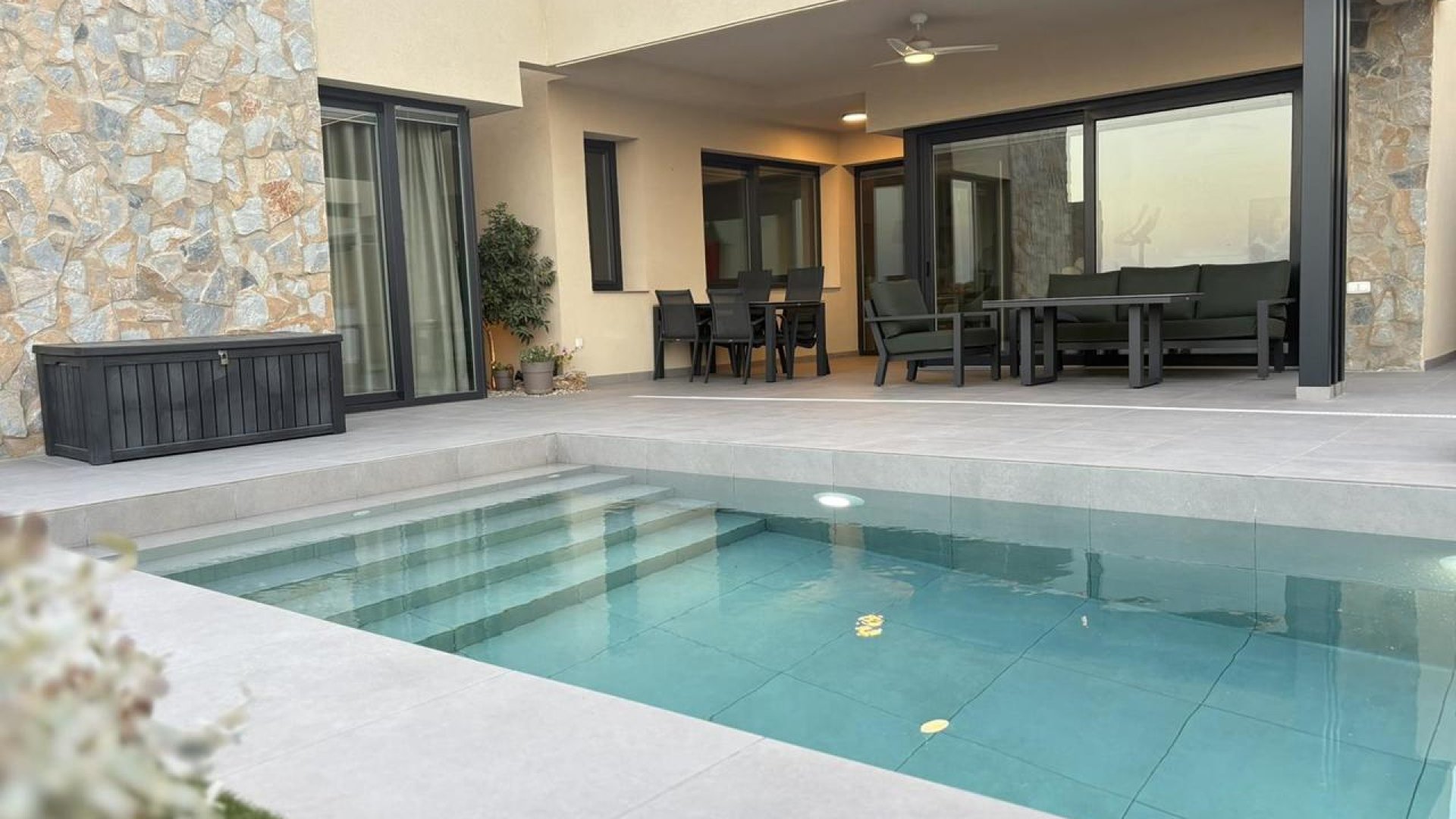 Resale - Villa -
Altaona Golf and Country Village - Altaona Golf - Country Village
