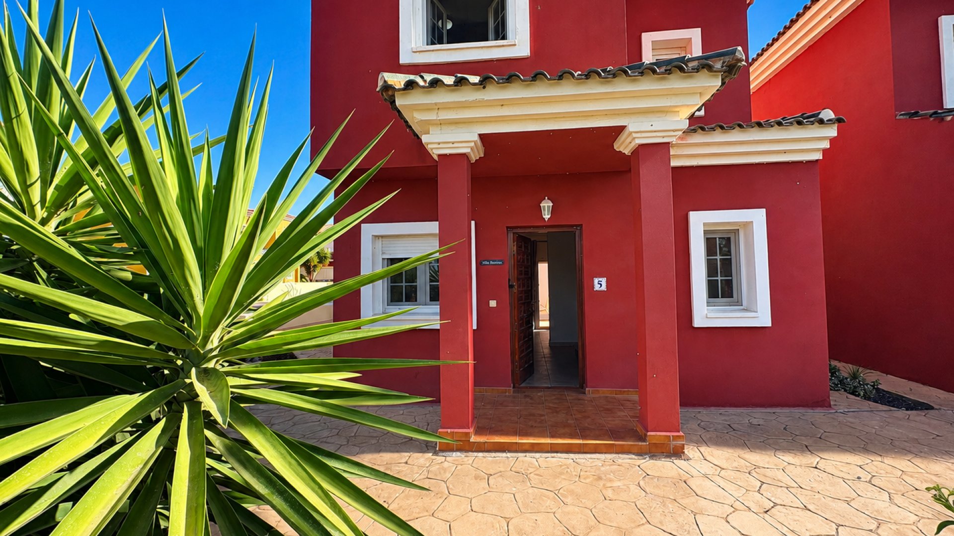 Resale - Villa -
Altaona Golf and Country Village - Altaona Golf - Country Village