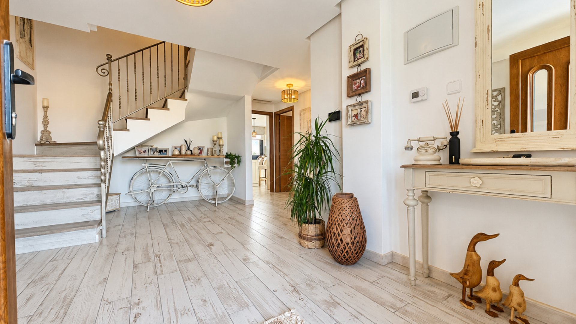 Resale - Villa -
Altaona Golf and Country Village - Altaona Golf - Country Village