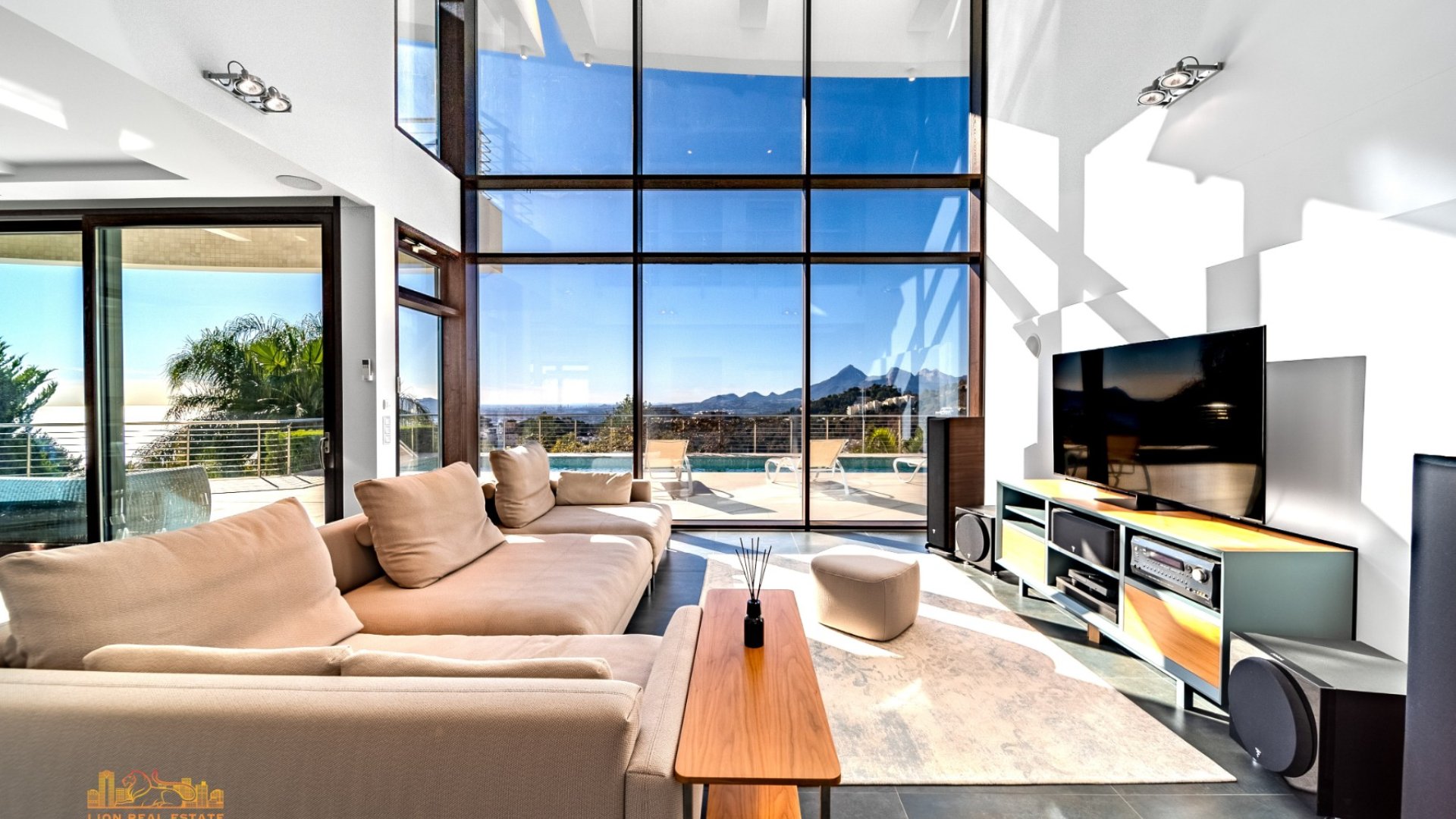 Resale - Villa -
Altea