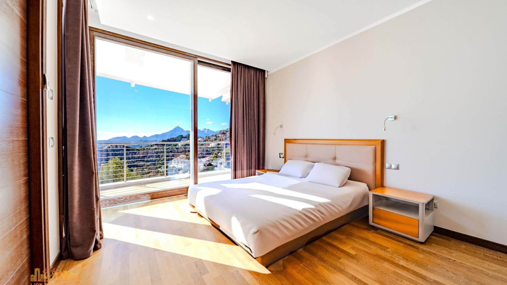 Resale - Villa -
Altea