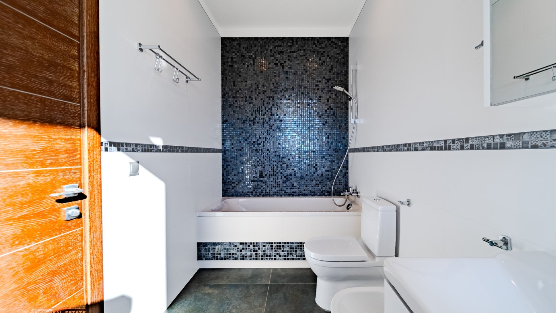 Resale - Villa -
Altea