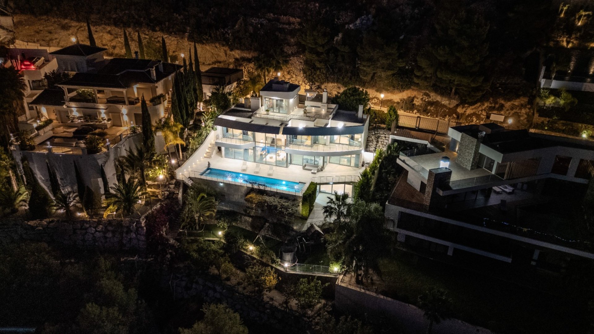 Resale - Villa -
Altea