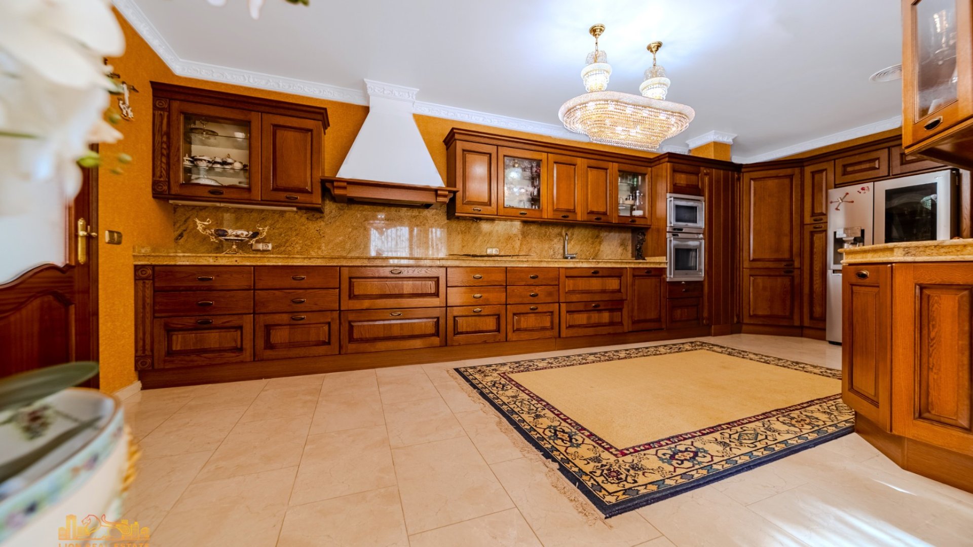 Resale - Villa -
Altea