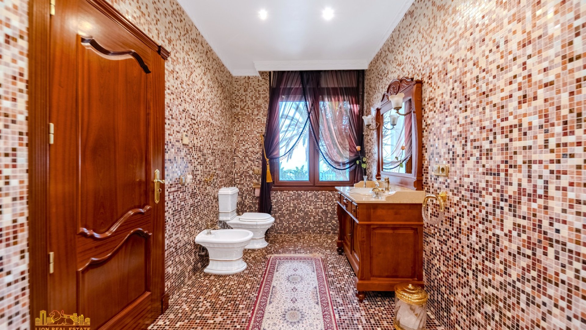 Resale - Villa -
Altea