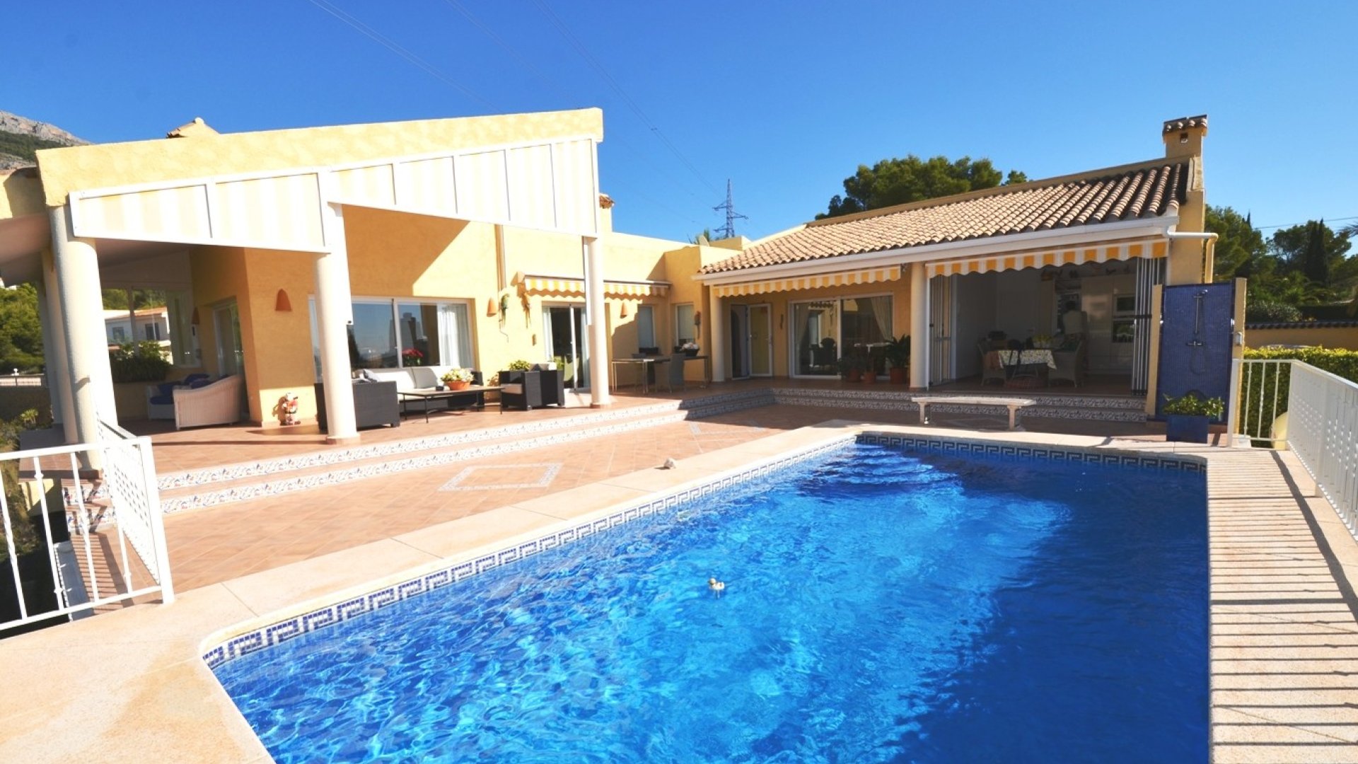 Resale - Villa -
Altea