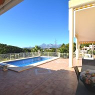 Resale - Villa -
Altea