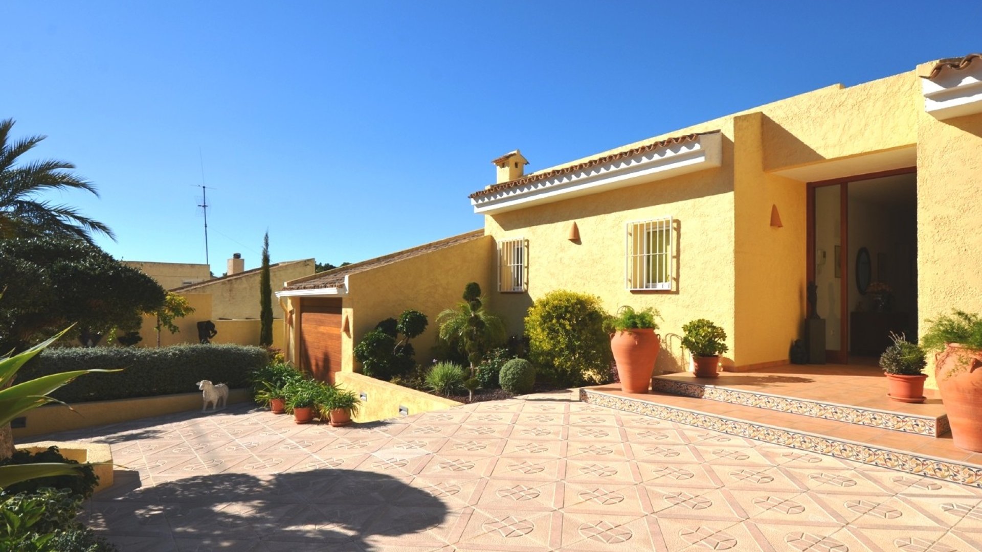 Resale - Villa -
Altea