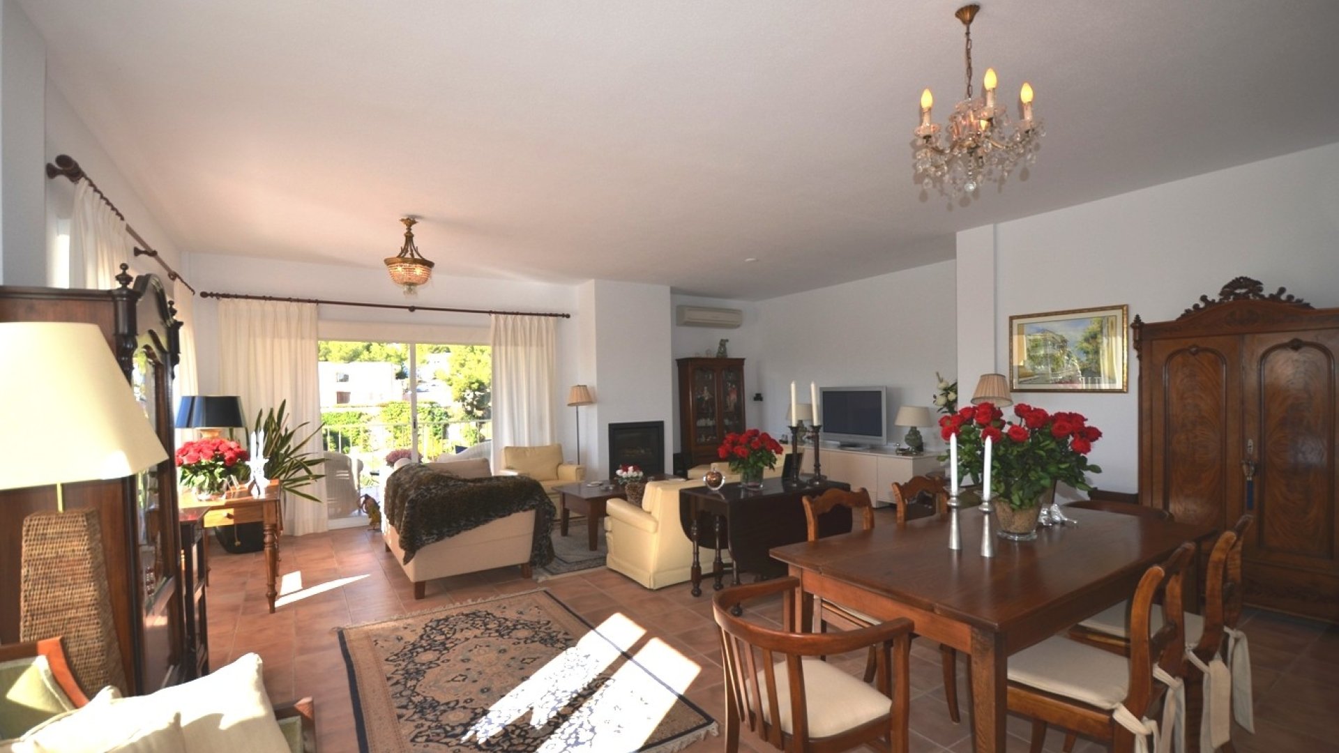 Resale - Villa -
Altea
