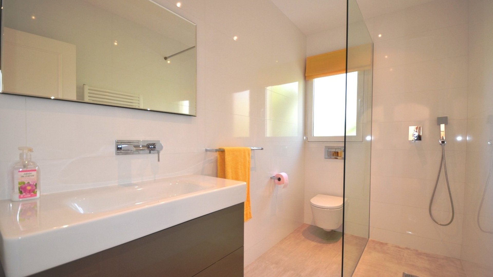 Resale - Villa -
Altea