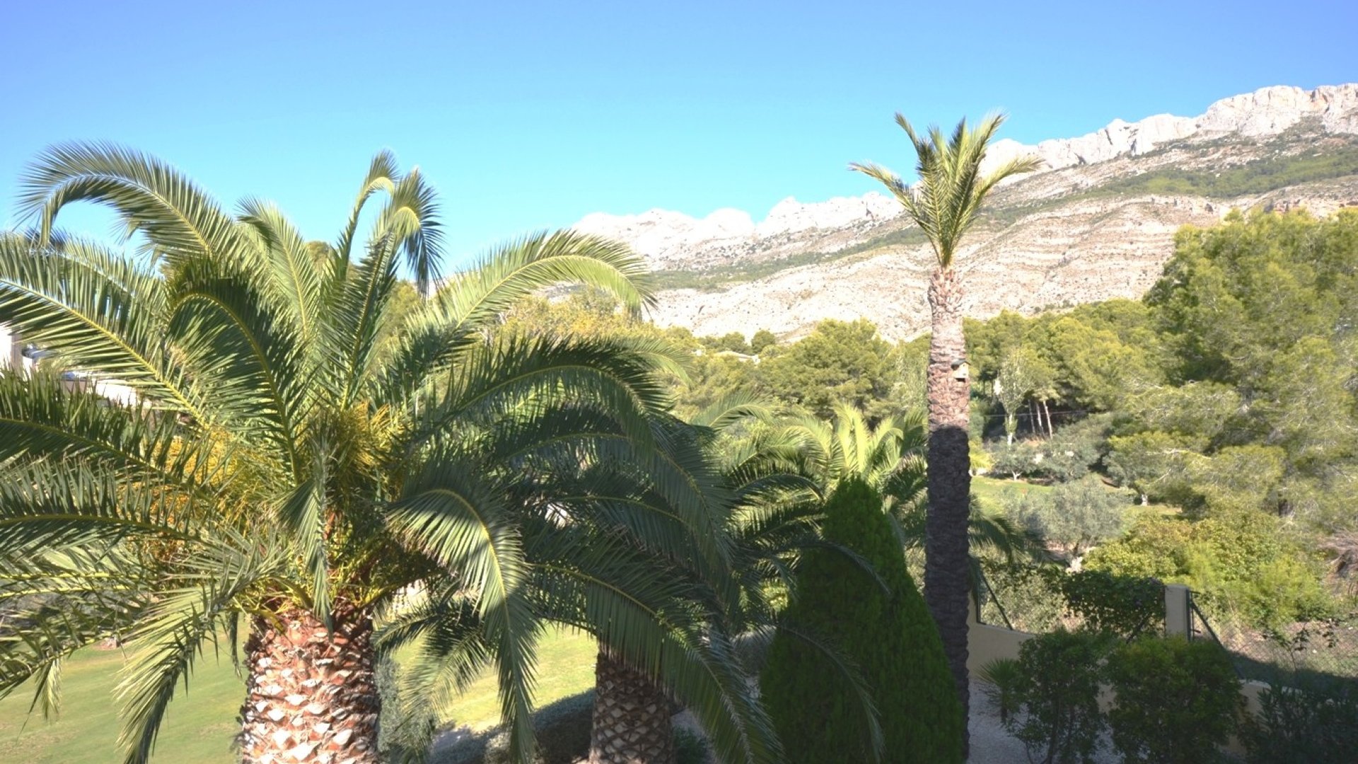 Resale - Villa -
Altea