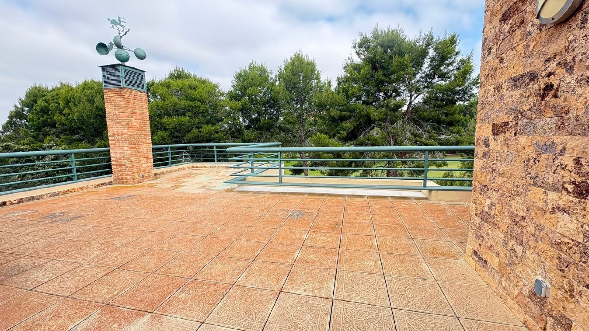 Resale - Villa -
Altorreal