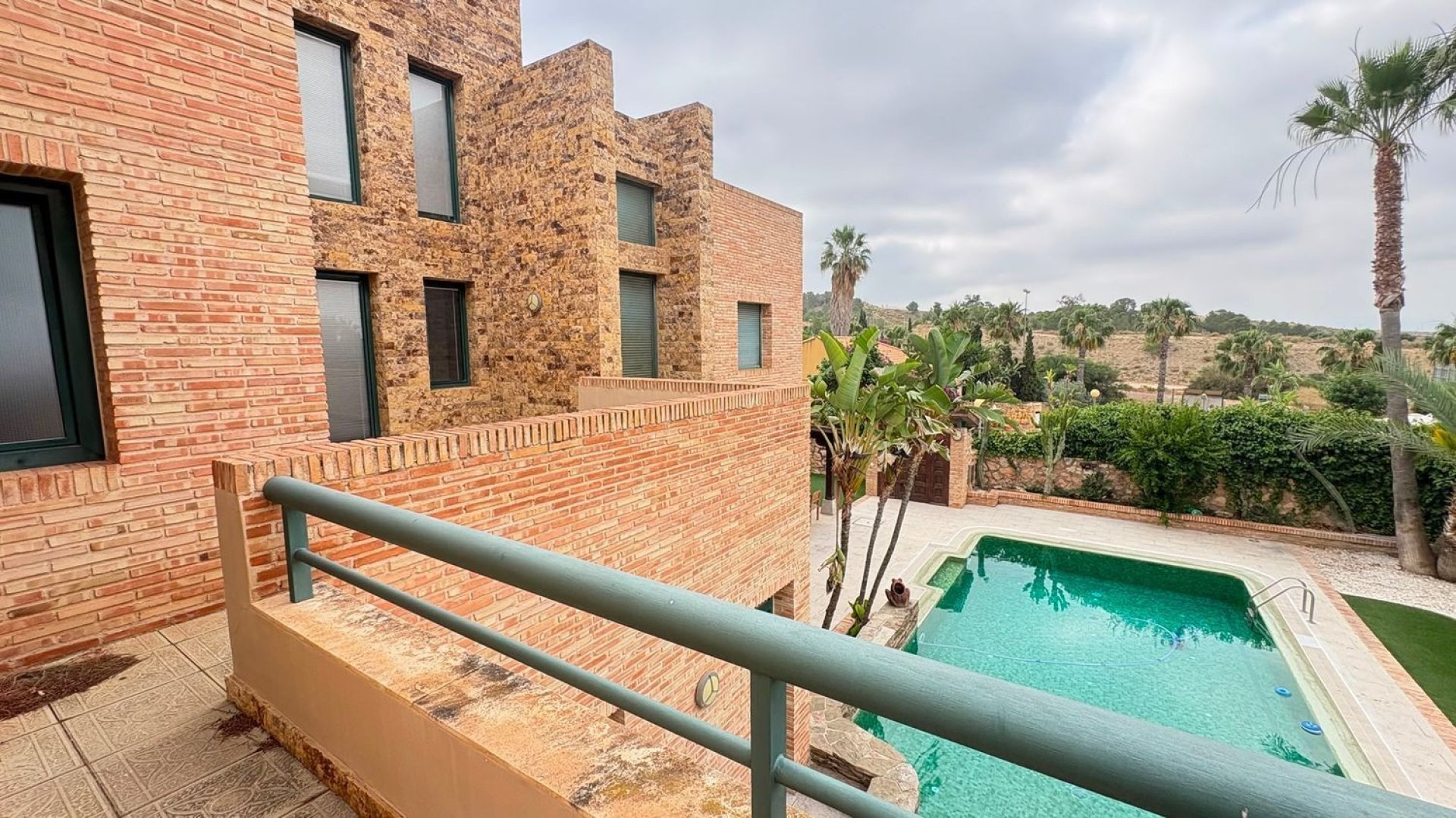 Resale - Villa -
Altorreal