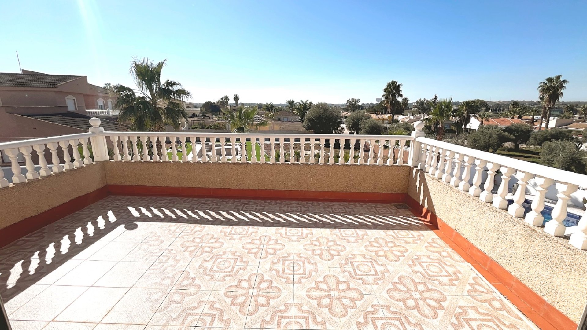 Resale - Villa -
Benijofar - Monte Azul