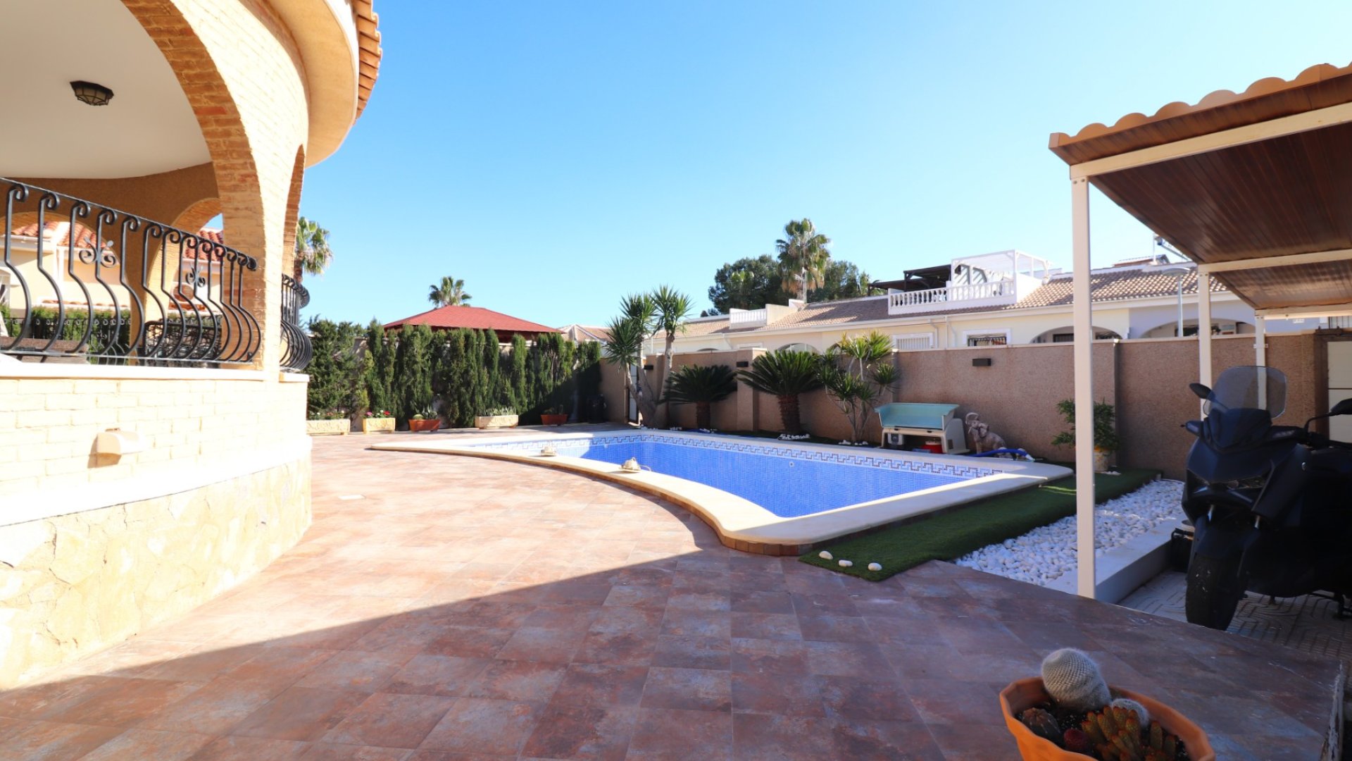 Resale - Villa -
Benijofar - Monte Azul