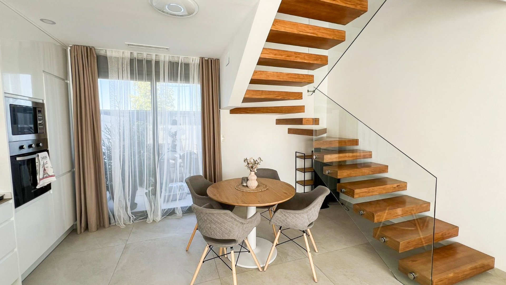 Resale - Villa -
Benijofar