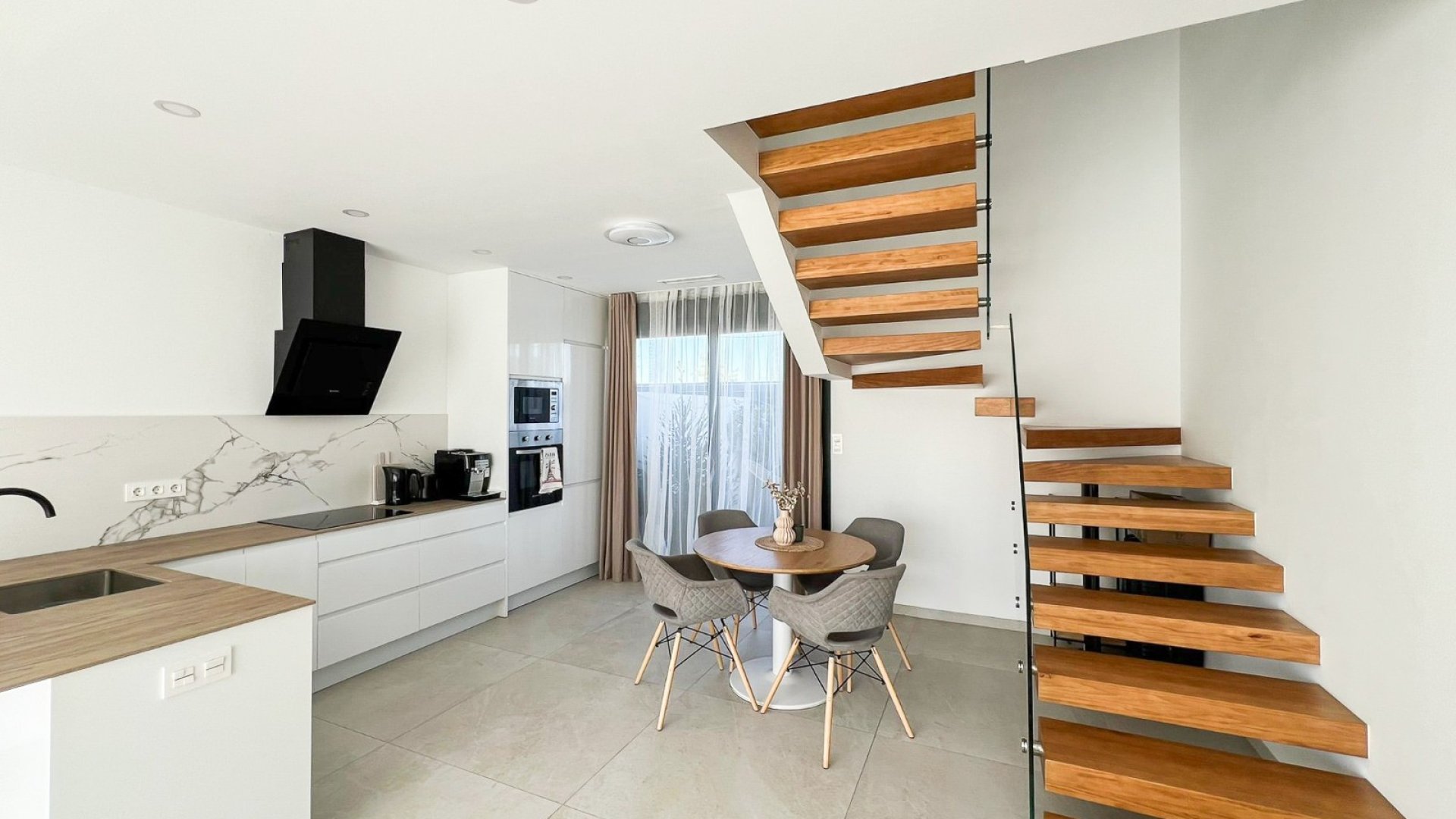 Resale - Villa -
Benijofar