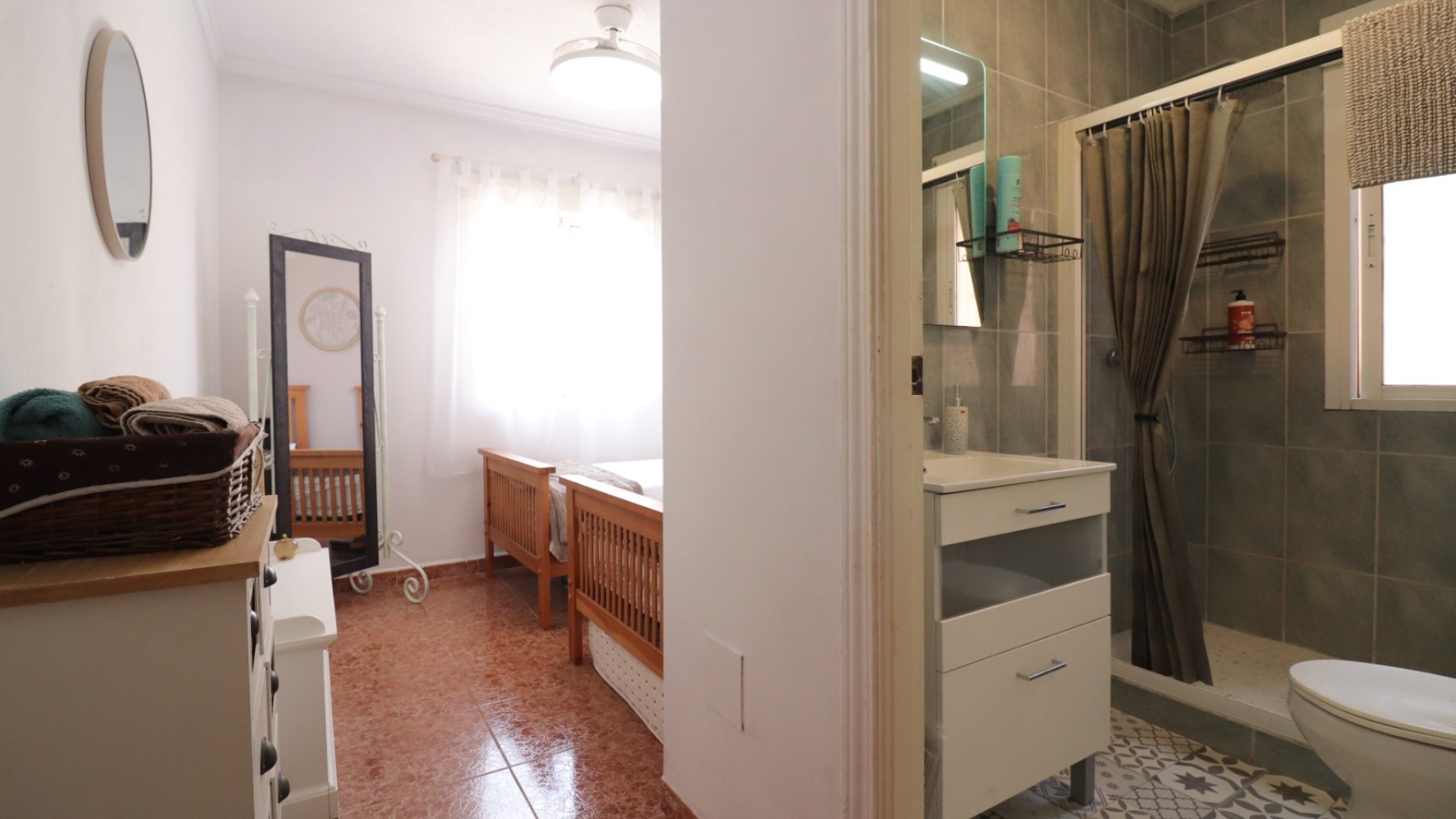 Resale - Villa -
Benijofar
