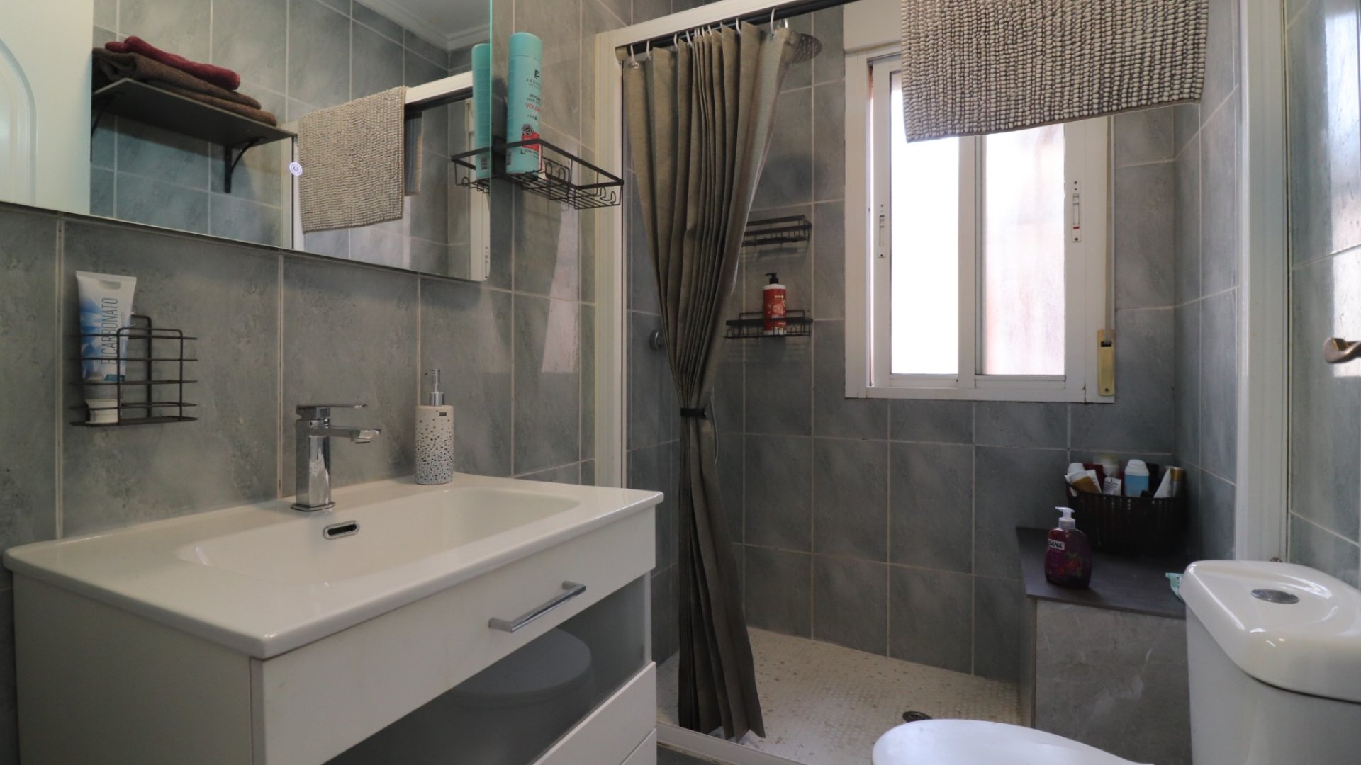 Resale - Villa -
Benijofar