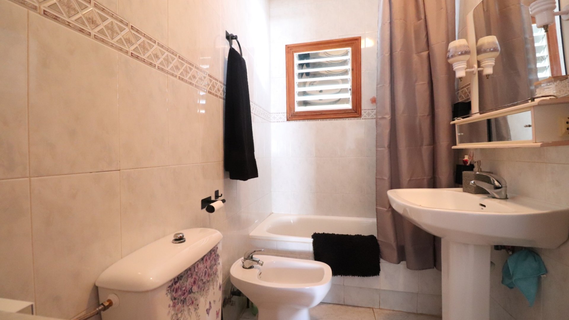 Resale - Villa -
Benijofar