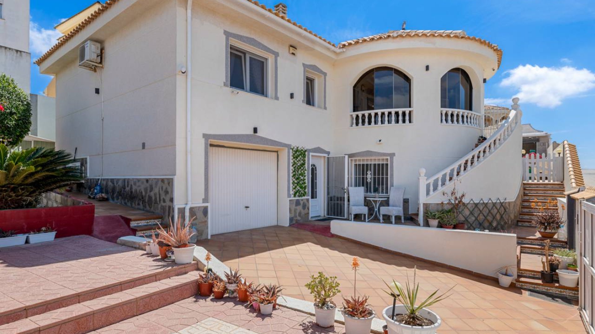 Resale - Villa -
Benijofar