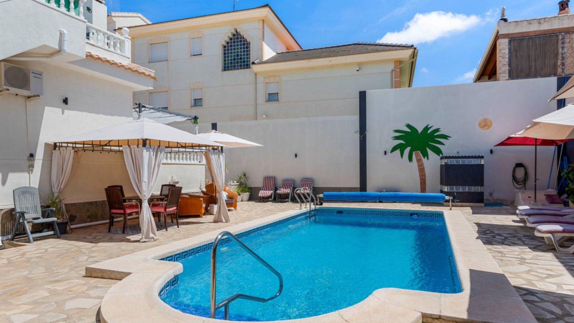 Resale - Villa -
Benijofar