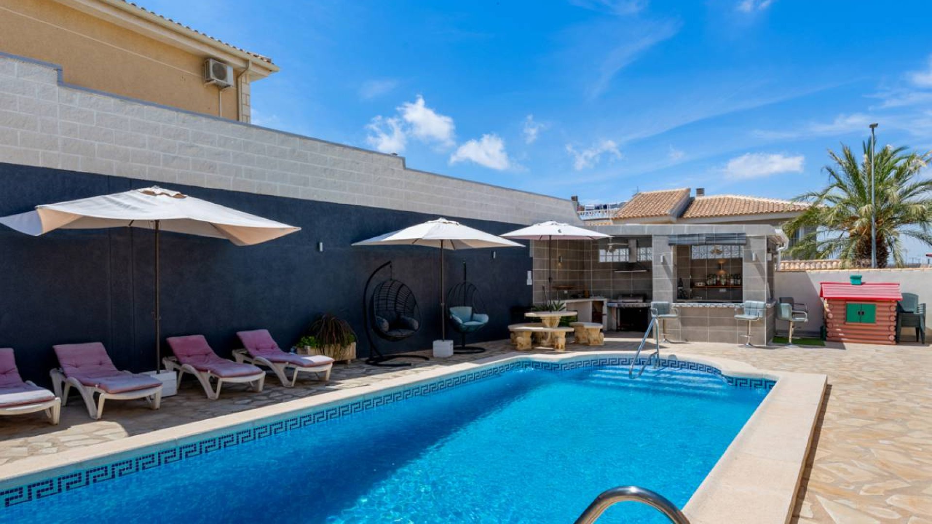 Resale - Villa -
Benijofar