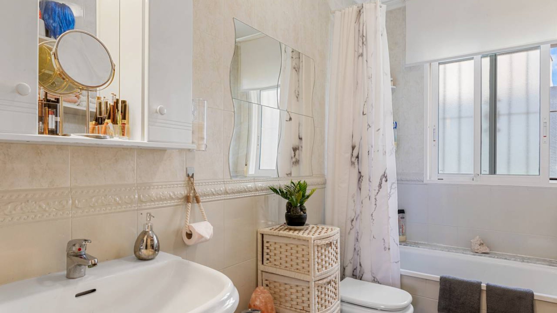 Resale - Villa -
Benijofar