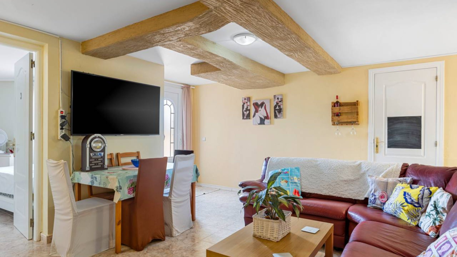 Resale - Villa -
Benijofar