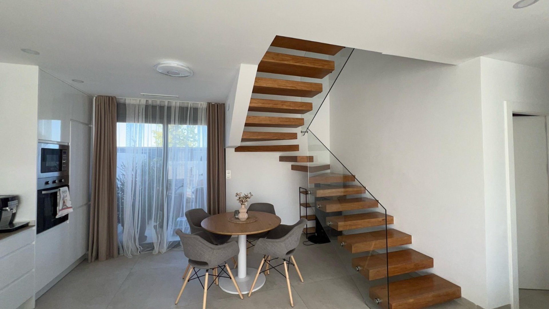Resale - Villa -
Benijofar