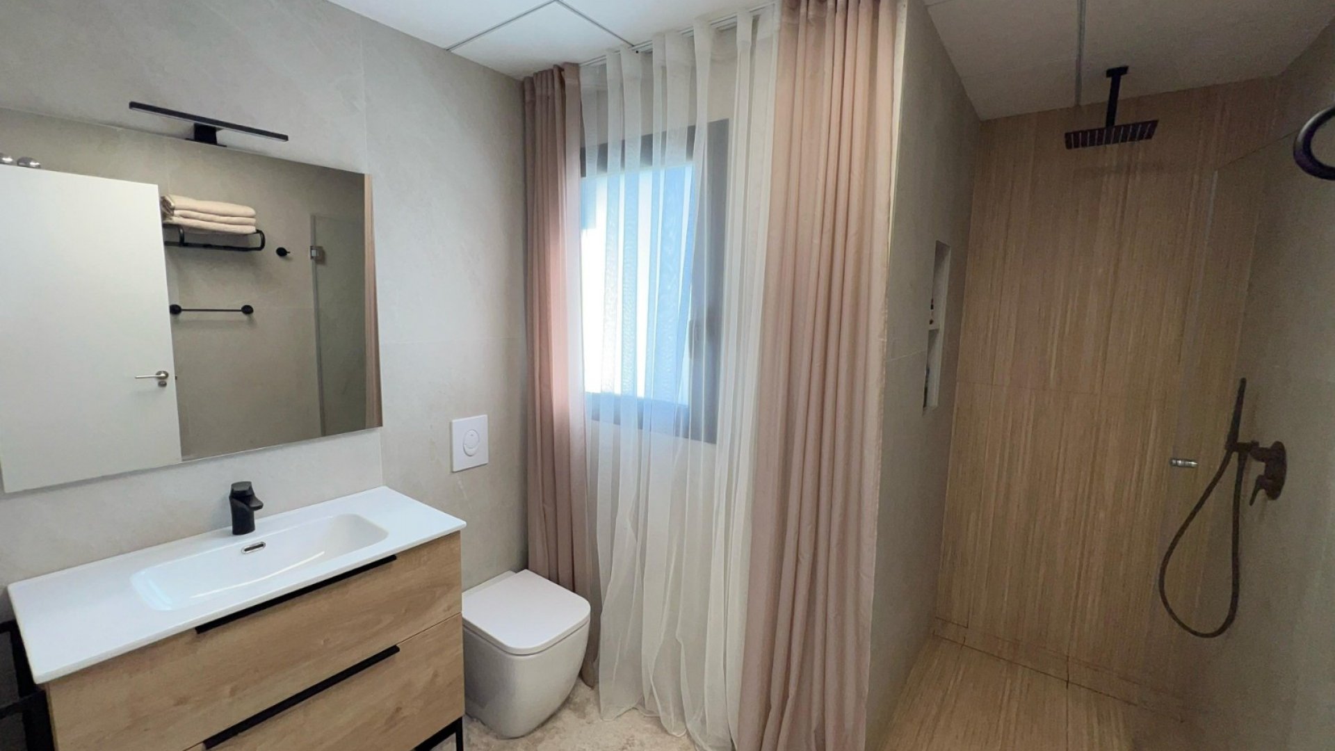 Resale - Villa -
Benijofar