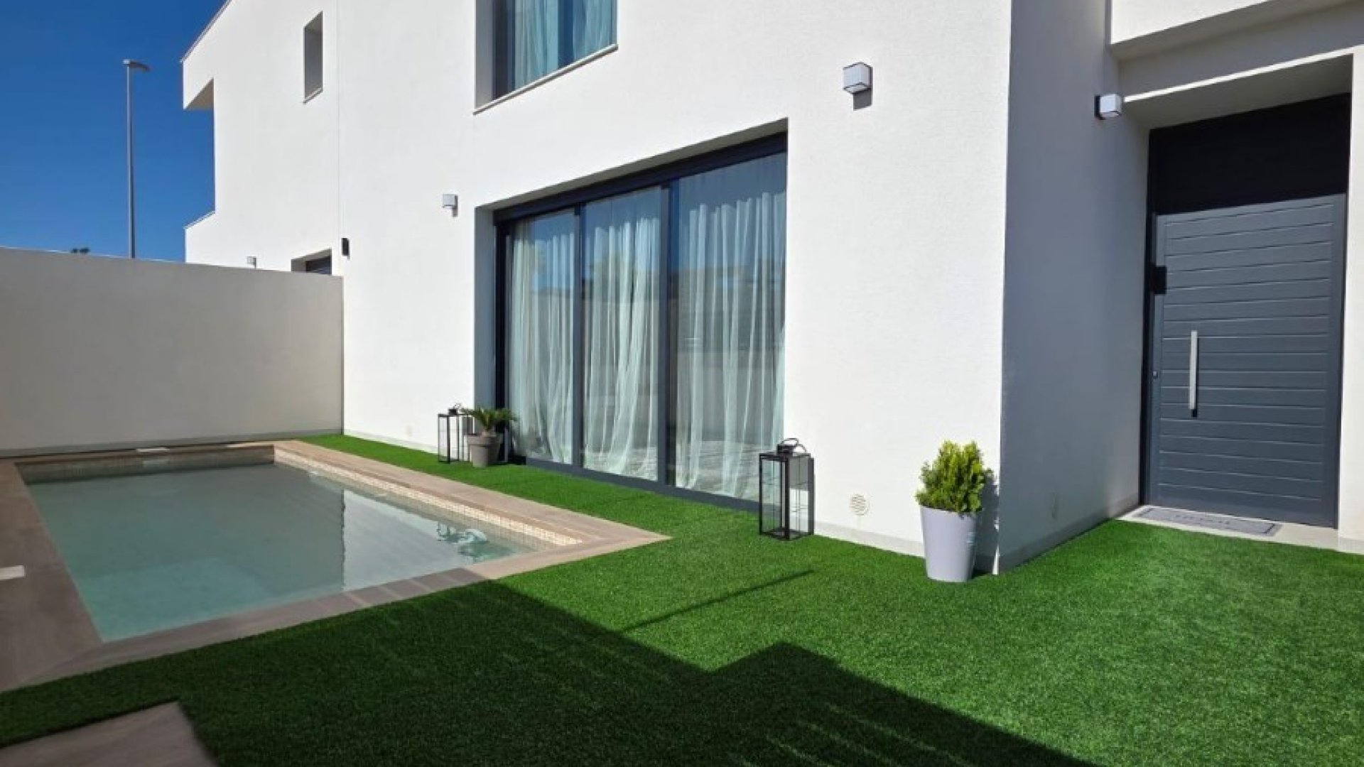 Resale - Villa -
Benijofar