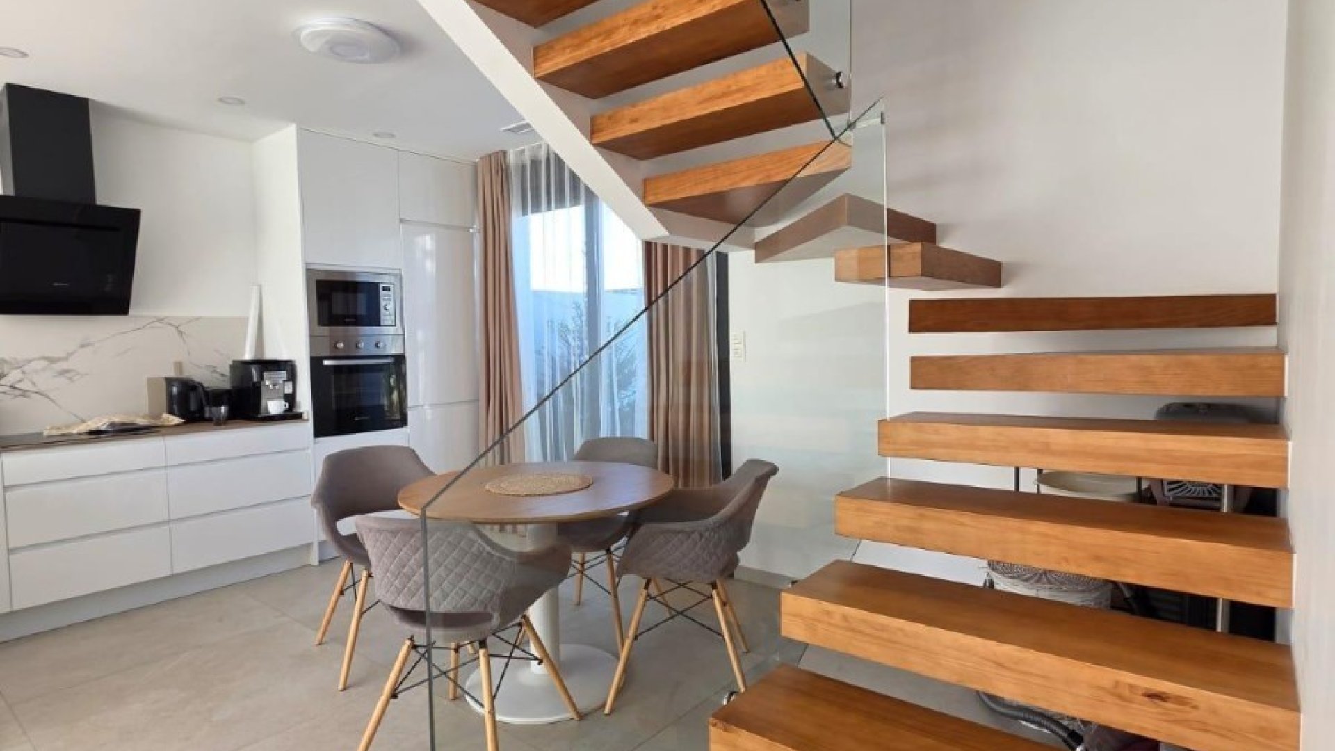 Resale - Villa -
Benijofar