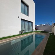 Resale - Villa -
Benijofar