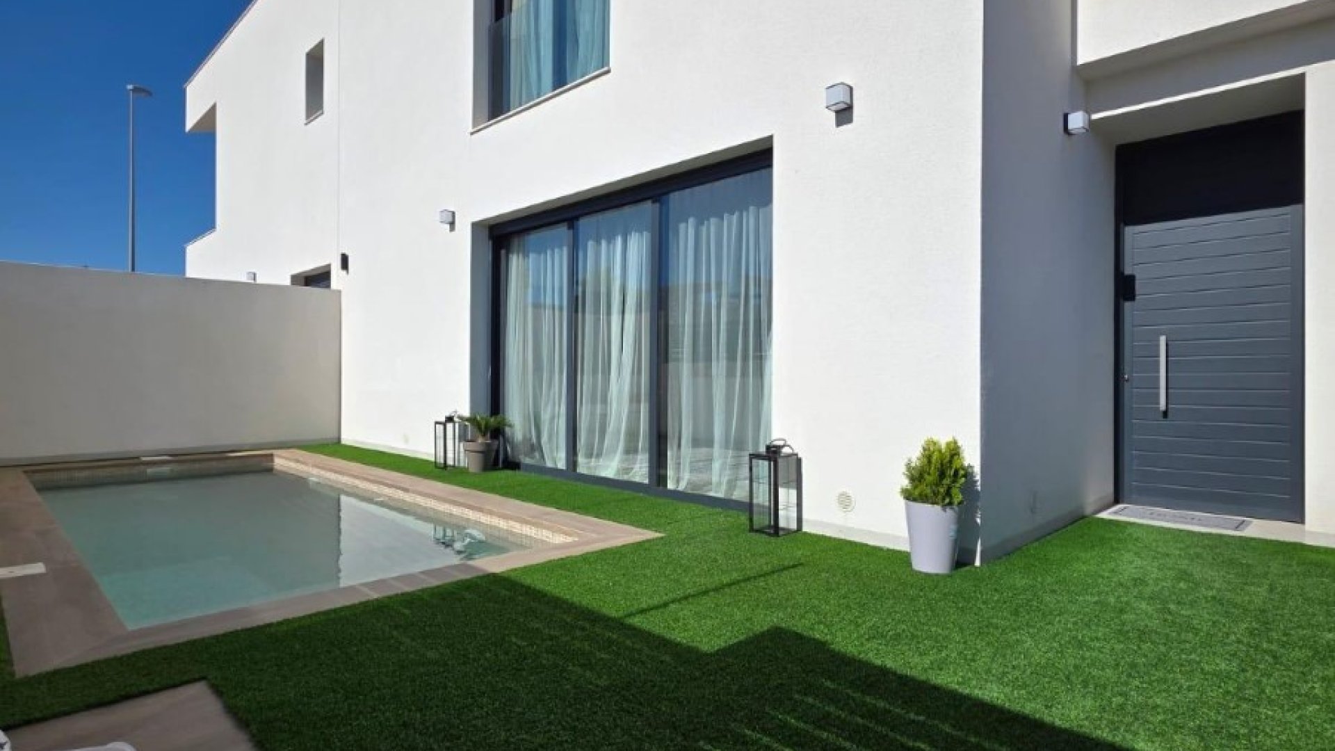 Resale - Villa -
Benijofar