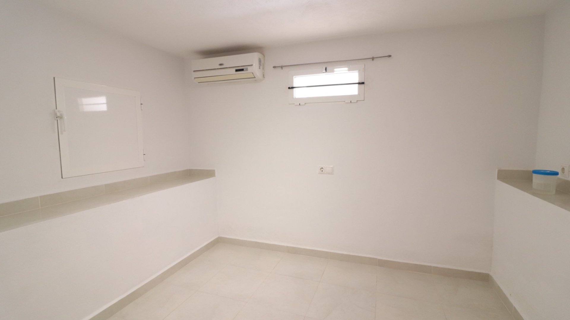 Resale - Villa -
Benimar - Rojales