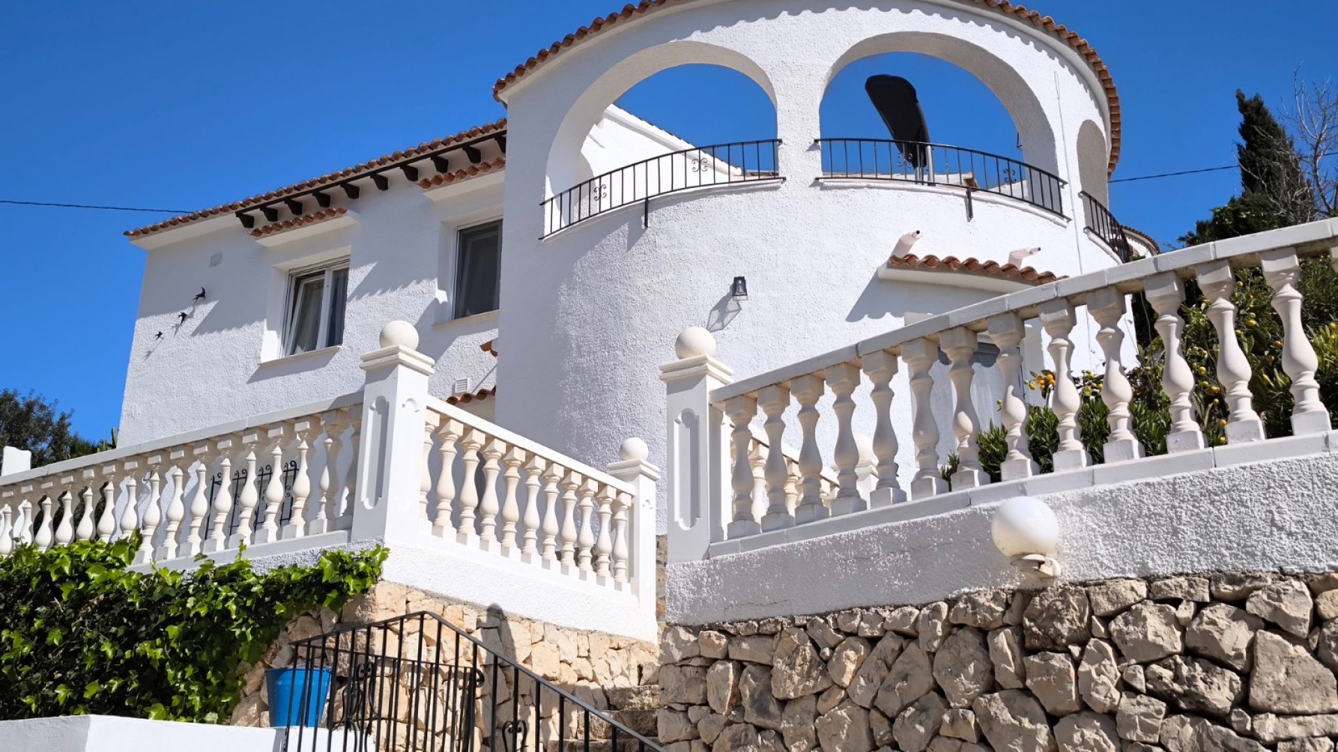 Resale - Villa -
Benissa - La Fustera