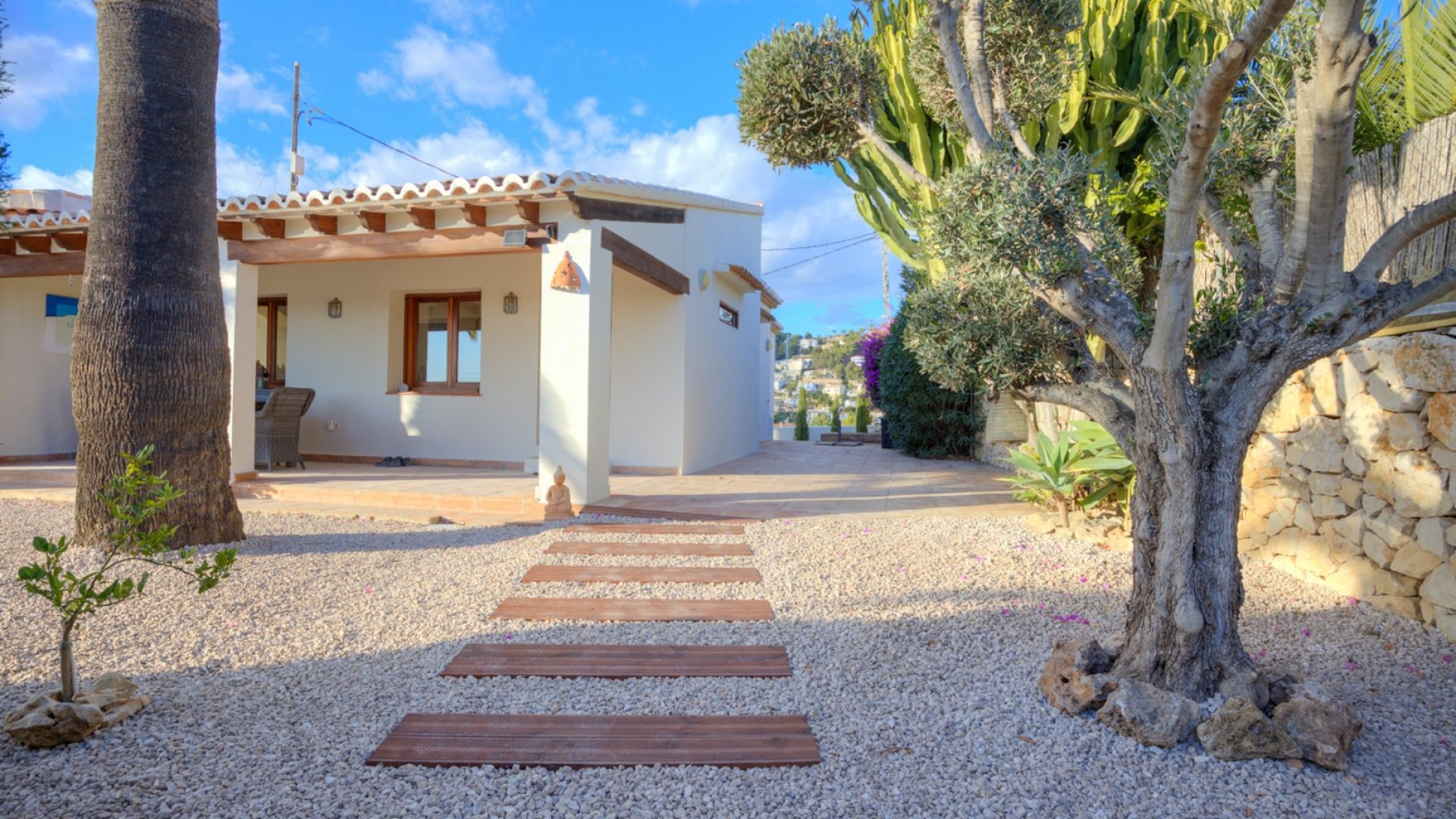 Resale - Villa -
Benissa - Montemar