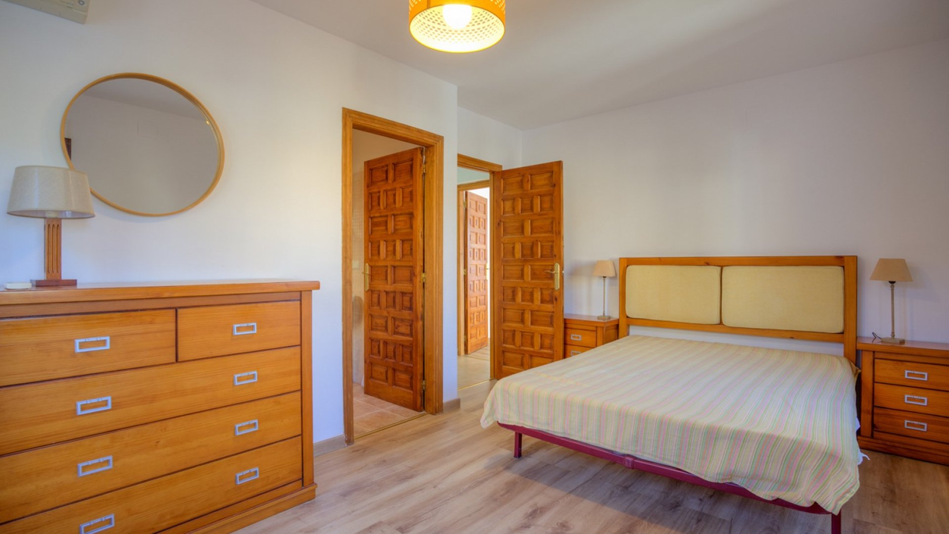Resale - Villa -
Benissa - Montemar