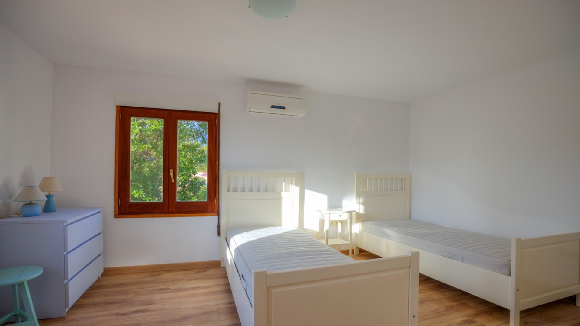 Resale - Villa -
Benissa - Montemar